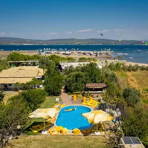 urla-surf-house.aegeanhotels.net/
